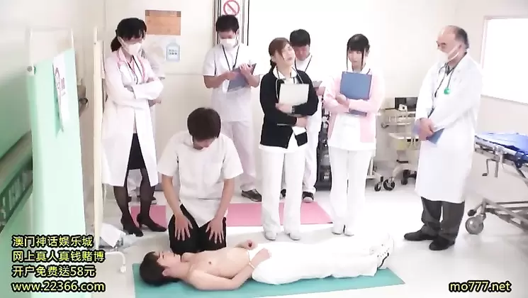 Japanese schoolgirls and students teach each other to be naked donors and practice practical skills with men and women