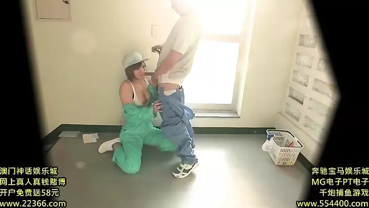 MMOK-001 Body Tied Busty Girl Who Is Sent To The Cleaning Work Site Too Much Erotic Boyish Girl Minami Natsuki Minami