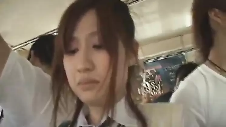 nhdta-004 Let me feel a pretty Schoolgirl group to see by commuting in Molester every morning