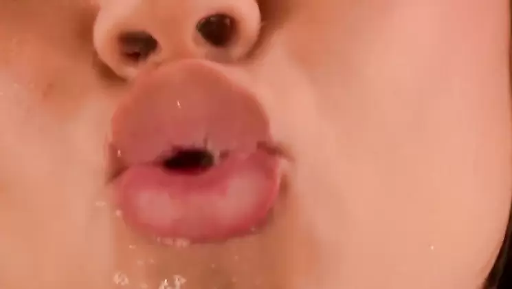 Hitomi Tanaka Kissing POV