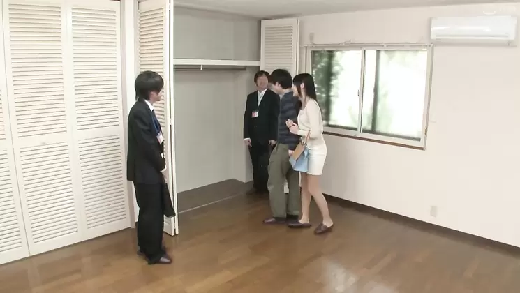 OYC-228 The Real Estate Agent Hiding The New Wife So As Not To Be Noticed By Her Husband