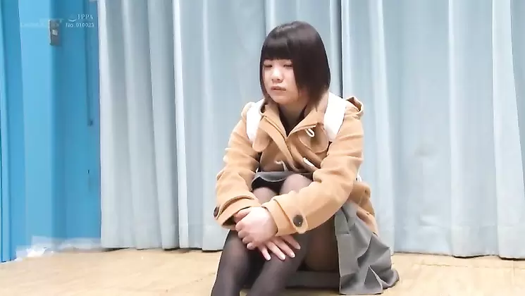 MMGH 056 Mikan chan (18 Years Old) Occupation  Schoolgirl