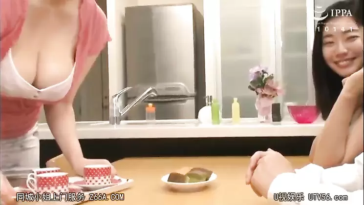 vec - 303 My mother, who has too strong sexual desire, has been taken down by her loving boyfriend. Yuko Chitose