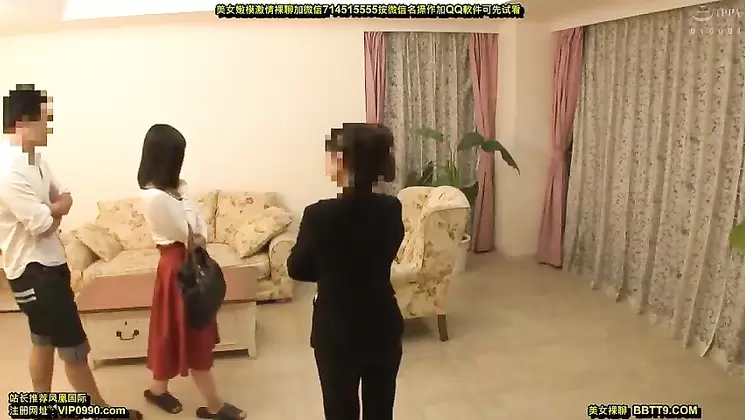 AP-631 Can Not Bear To Stand Next To Her Husband And Is Clinging Enough To Crumble From The Knees