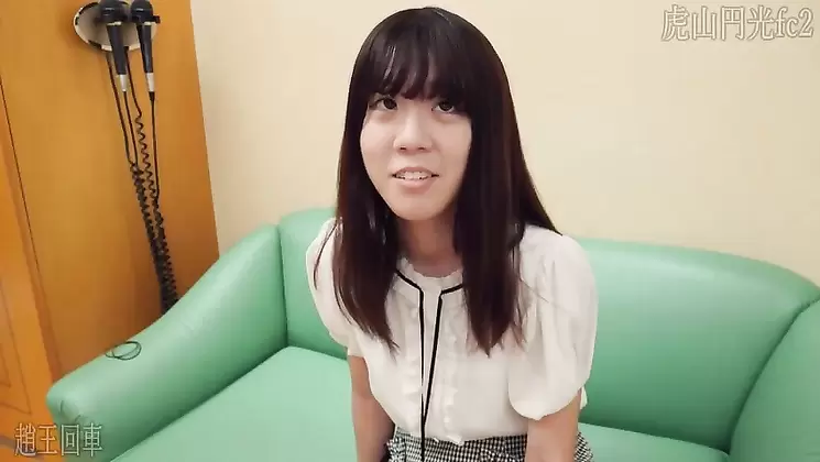 FC2PPV 1277666 【第46撮】まどか18歳スレンダーパイパン娘とナマハメ中出しSEX【個人撮影】