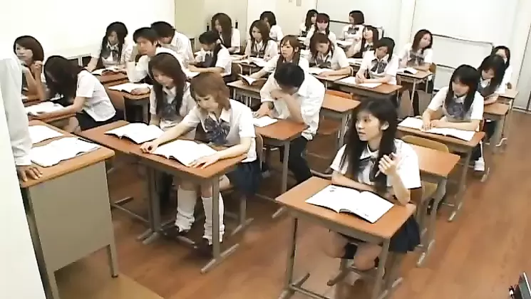 JavCenEngSub naked in school 01