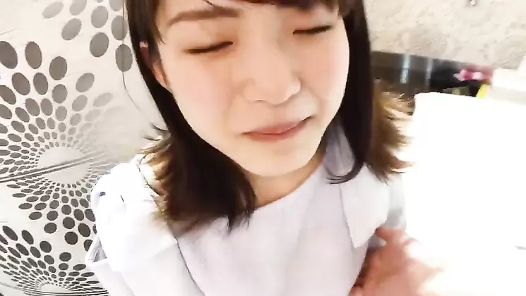 FC2PPV 1105504 【お嬢様は絶叫系の鬼イキ娘☆完全素人】禁断の18歳…清楚な元文化祭実行委員長が…絶叫！絶頂！ココにしかないプレミア動画≪№18≫