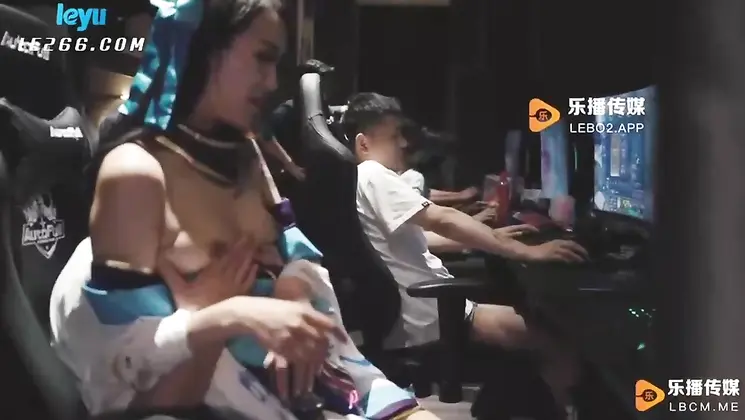 Domestic AV plot LB012 The boss took the initiative to dedicate her body to win the game, Yao Bei