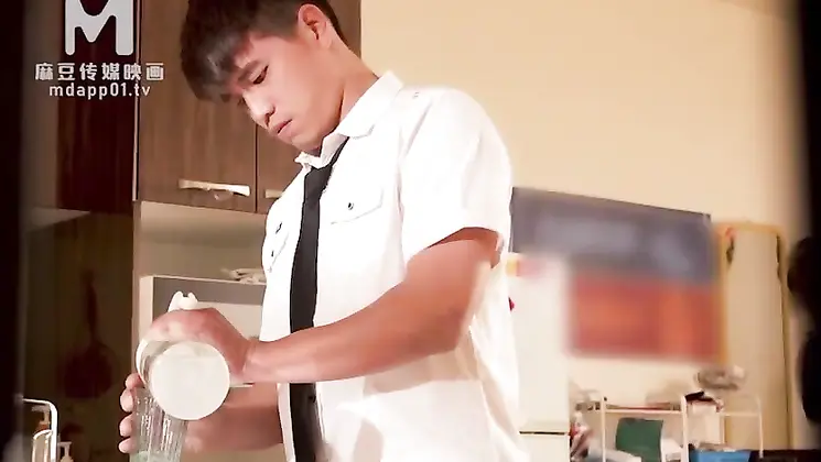Domestic AV plot MD0151 The sex fantasy of male students Xian Eryuan