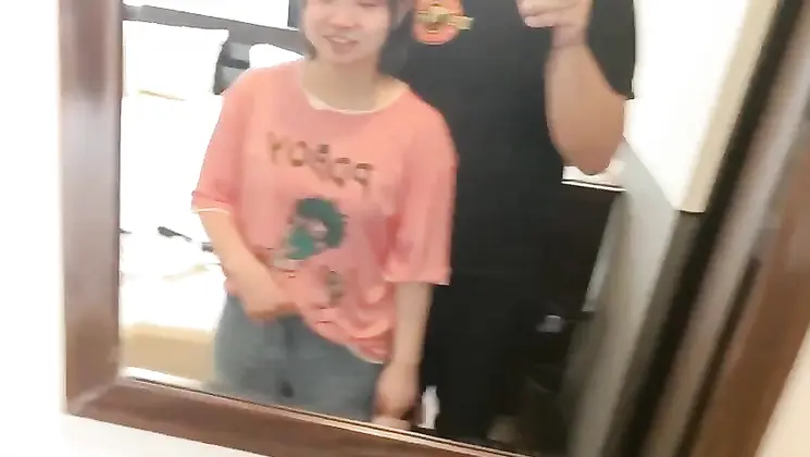FC2PPV 1818471 【先着100人限定１０００円オフ】りほ19歳（３）・生・顔射「家を出たいから結婚したい」。C 学 生フェイスの黒髪にティンコ乗せ。大量の白を黄色で洗顔【町田足土の絶対素人・B面コレクション】（077）