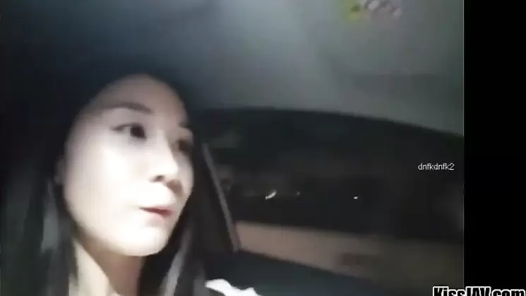 ChinaPorn G奶模特JKF女郎希亞与男友性爱自拍被破解流出 口活妖娆