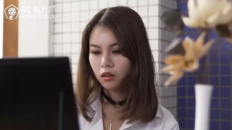 Domestic AV plot 91CM180 Cold rainy night Wang Rong