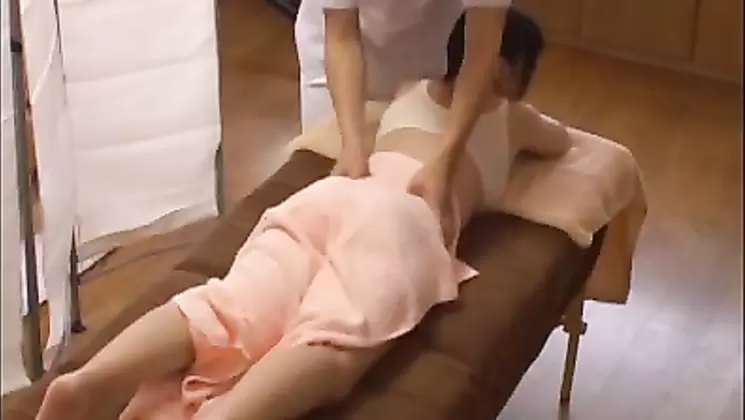 Husband Watches Japanese Wife Get a Naughty Massage -1