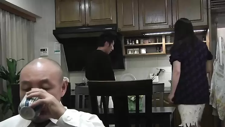 Mature Married Woman Cuckold Next To Her Husband