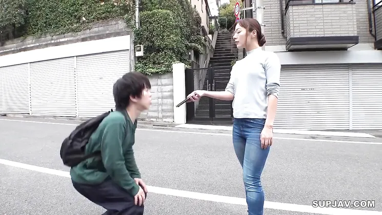 Kana Yume milks semen out of her tight Asian pussy and takes it deep in her massive butt