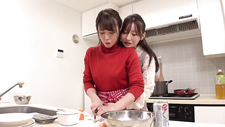Peeping A Lesbian Couple's Love-lover Life (1) The Obscene, Slutty, Lewd Sound Will Melt Your Hear