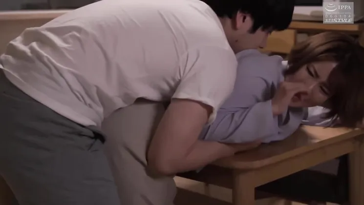 A Japanese wife gets mad at the man who gave her a creampie