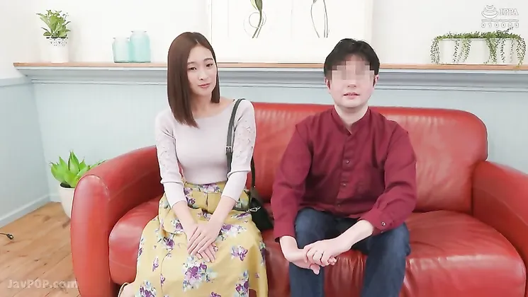 Husband watches wife gets creampied in front of him