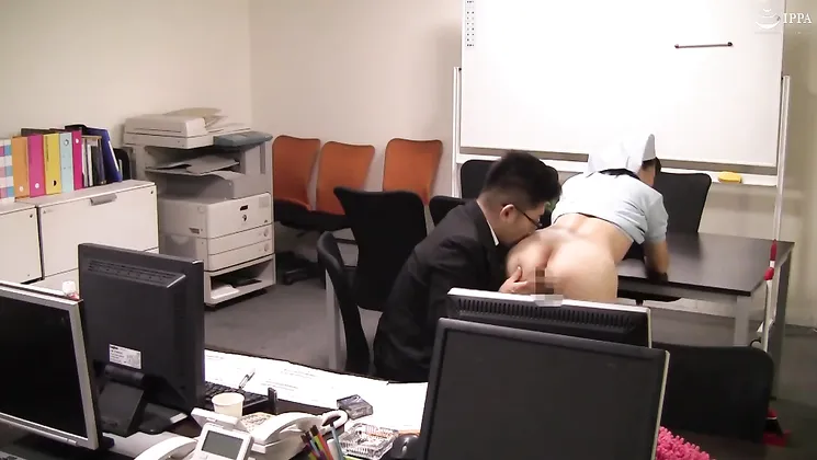 OKAX-561 4 Hours The Working Wife's Horse Ass